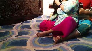 चूड़ीवाले ने चोदी सेक्सी मुस्लिम भाभी की चूत