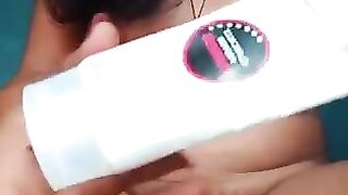 देसी गर्ल ने चूत में फिंगर की