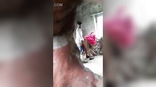 जंगल में बना हुआ रंडीखाना