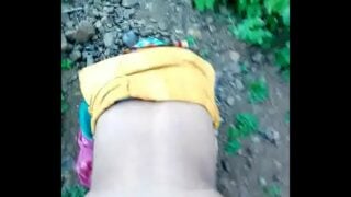 गुजराती गर्ल को खुले में घोड़ी बना के चोदा