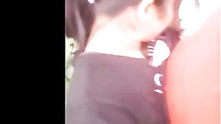 बिहारी लड़की के बूब्स चुसे