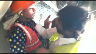 कंस्ट्रक्शन लेबर को सुपरवाईजर ने चोदा