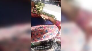 मोर्निंग वाक पर भाभी की मटकती हुई गांड