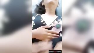 जींस ऊपर कर के छोटी लड़की की चिकनी चूत मारी