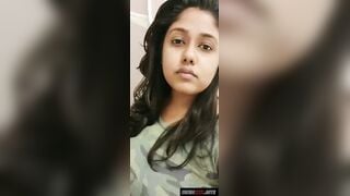 मंदसौर वाली अर्पिता भाभी के दूध से भरे बूब्स की सेल्फी