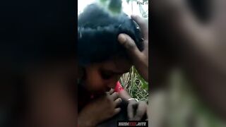 काजल भाभी ने प्रेमी का लंड चूसा खेतों में