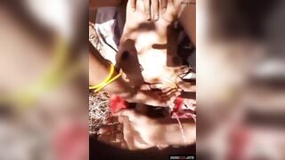 झाड़ियो में लिटा के मजे लिए मद्रासी आंटी के साथ