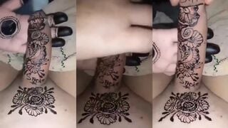 सादिया भाभी ने लगा दी पति के लंड पर महंदी!