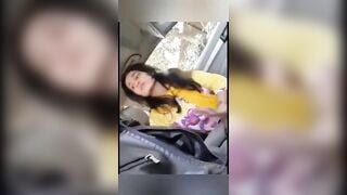 हॉट मुस्लिम गर्ल और बॉयफ्रेंड का कार में चुसाई का एमएमएस