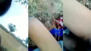 बिहारी अंकल ने मैदान में जवान हेअरी चूत मारी!