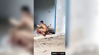 लड़की लड़का चोद रहे थे तब दोस्त ने चुदाई एमएमएस बनाया