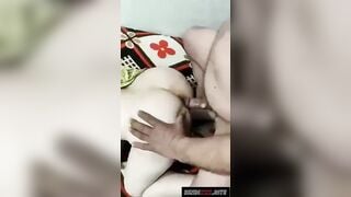 रिटायर्ड फौजी ने 20 साल की रंडी लड़की चोदी