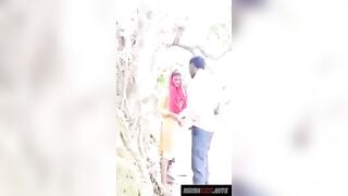 सफाई वाली लड़की की 19 साल की बुर चोदता विलेज मास्टर