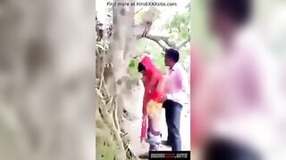 सफाई वाली लड़की की 19 साल की बुर चोदता विलेज मास्टर