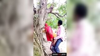 सफाई वाली लड़की की 19 साल की बुर चोदता विलेज मास्टर