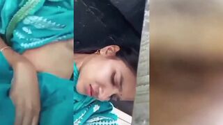 कुंवारी कॉलेज गर्ल को बोटवाले ने चोद के बूब्स पर माल छोड़ा