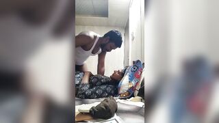 लंड को चुस्ते हुए लड़की बोली मेरे मुँह मे मत गिरना