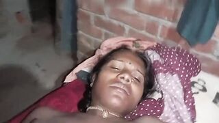 गाँव की काली भाभी को चोदने का मजा