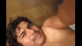 बदसूरत लड़की को चोद के हिंदी बीएफ वीडियो बनाया